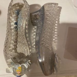 Shoe for Cinderella dress